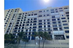 322 Buchanan St, Hollywood, FL 33019, Sold 12/28/22