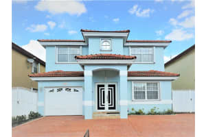 19671 NW 85th Ave, Hialeah, FL 33015, Sold 12/13/22