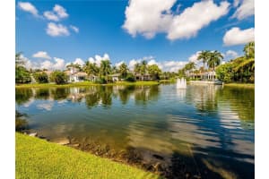81  Peregrine Ave, Plantation, FL 33324 Sold 03/10/23