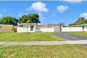 7807 NW 68th Ave, Tamarac, FL 33321 Sold 06/08/23
