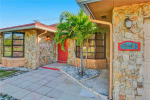 7118 NW 100th Ter, Tamarac, FL 33321 Sold 12/16/22