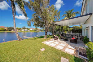 20390 SW 3rd St, Pembroke Pines, FL 33029, Sold 11/30/22