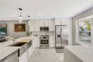 10895 NW 8th St   10895, Pembroke Pines, FL 33026 Sold 11/21/22