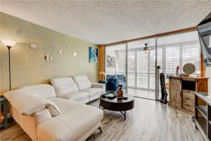 8350 Sands Point Blvd, Tamarac, FL 33321, Sold 11/14/22