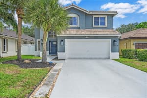 2233 NW 208th Ter, Pembroke Pines, FL 33029 Sold 01/11/23