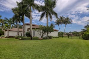 13889 SW 41st St, Davie, FL 33330 Sold 02/13/23