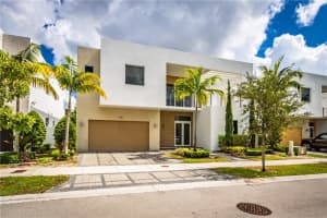 7457 NW 101st Ave, Doral, FL 33178 Sold 12/12/22