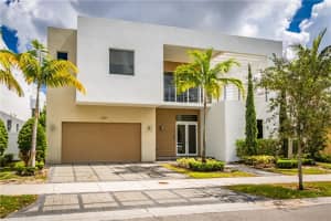 7457 NW 101st Ave, Doral, FL 33178 Sold 12/12/22