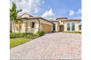 12855 S Bayside Ct, Parkland, FL 33076 Sold 01/11/23