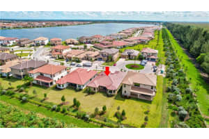 12855 S Bayside Ct, Parkland, FL 33076 Sold 01/11/23