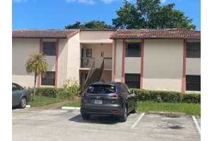 860 NE 209th Ter   203-33, Miami, FL 33179 Sold 11/09/22