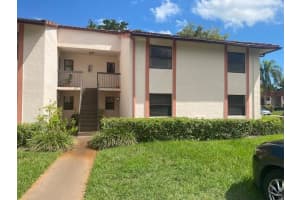 860 NE 209th Ter   203-33, Miami, FL 33179 Sold 11/09/22