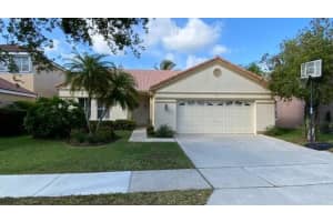392 Carrington Dr, Weston, FL 33326, Sold 03/28/23