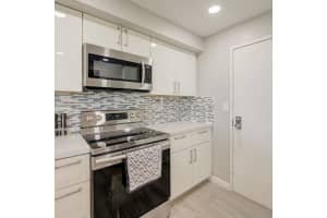 10777 W Sample Rd   1007, Coral Springs, FL 33065 Sold 12/06/22