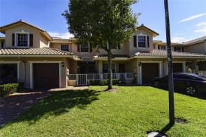 3556 Parkside Dr, Davie, FL 33328, Sold 01/25/23