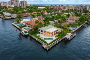 3024 NE 23rd Ct, Fort Lauderdale, FL 33305 Sold 05/09/24