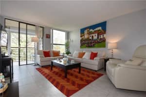 6701 N University Dr, Tamarac, FL 33321, Sold 12/19/22