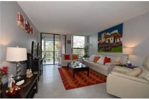 6701 N University Dr, Tamarac, FL 33321, Sold 12/19/22