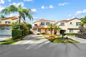 1054 SE 6th Ct, Dania Beach, FL 33004 Sold 03/22/23