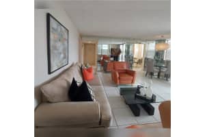 6190  Woodlands Blvd   402, Tamarac, FL 33319 Sold 11/28/22