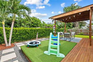807 SE 11th Ct, Fort Lauderdale, FL 33316 Sold 07/07/23