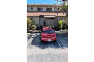 2082 SW 81st Way, Davie, FL 33324, Sold 03/17/23