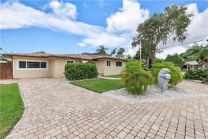 1272 SE 24th Ave, Pompano Beach, FL 33062 Sold 12/13/22