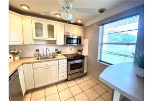 1045 Country Club Dr, Margate, FL 33063, Sold 12/01/22