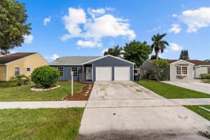 5271  Canal Cir, Lake Worth Beach, FL 33467 Sold 12/16/22