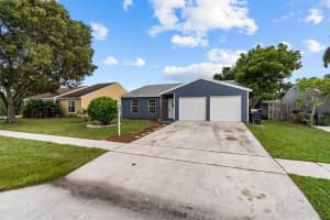 5271  Canal Cir, Lake Worth Beach, FL 33467 Sold 12/16/22