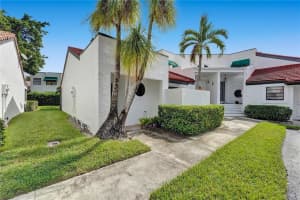 305 NW 36th Ave, Deerfield Beach, FL 33442, Sold 12/01/22