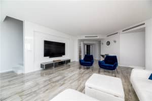 16425 Collins Ave, Sunny Isles Beach, FL 33160, Sold 03/03/23