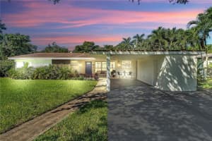 308 S 57th Terrace, Hollywood, FL 33023, Sold 03/02/23