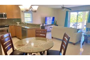 411 SE 8th St, Deerfield Beach, FL 33441, Sold 12/13/22
