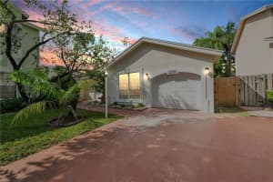 9980 NW 51st Ln, Doral, FL 33178 Sold 12/21/22