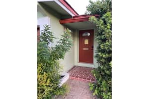 2108 NE 22nd Ter, Fort Lauderdale, FL 33305 Sold 04/10/23