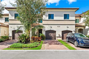 4224 N Dixie Hwy   86, Oakland Park, FL 33334 Sold 01/26/23