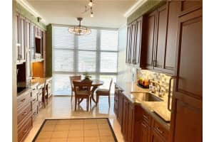 3200 N Ocean Blvd   1802, Fort Lauderdale, FL 33308 Sold 12/21/22