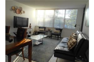 2781  Taft St   211, Hollywood, FL 33020 Sold 12/01/22