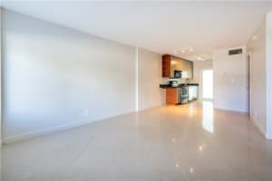 3250 NE 28th St, Fort Lauderdale, FL 33308, Sold 01/06/23