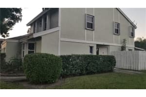 11041 SW 11th Pl, Davie, FL 33324 Sold 01/03/23