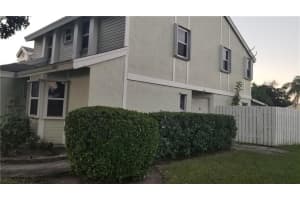 11041 SW 11th Pl, Davie, FL 33324 Sold 01/03/23