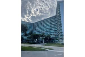 333 NE 21st Ave, Deerfield Beach, FL 33441, Sold 02/22/23