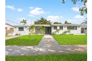 2545 NE 208th Ter, Miami, FL 33180 Sold 01/19/23