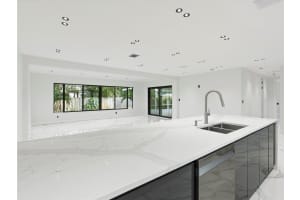 2545 NE 208th Ter, Miami, FL 33180 Sold 01/19/23
