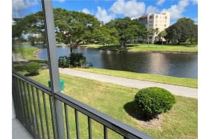 32 Abbey Ln, Delray Beach, FL 33446, Sold 01/27/23