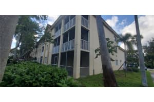 MLS# F10354759, Hollywood, Florida 33021
