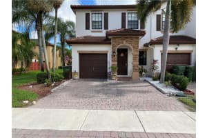 359 NE 37th Ter   359, Homestead, FL 33033 Sold 03/15/23