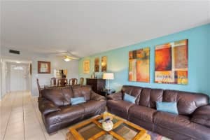 8421 Lagos De Campo Blvd, Tamarac, FL 33321, Sold 04/04/23