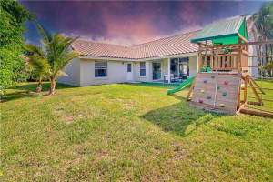 6217 NW 42nd Ct, Coral Springs, FL 33067 Sold 12/22/22